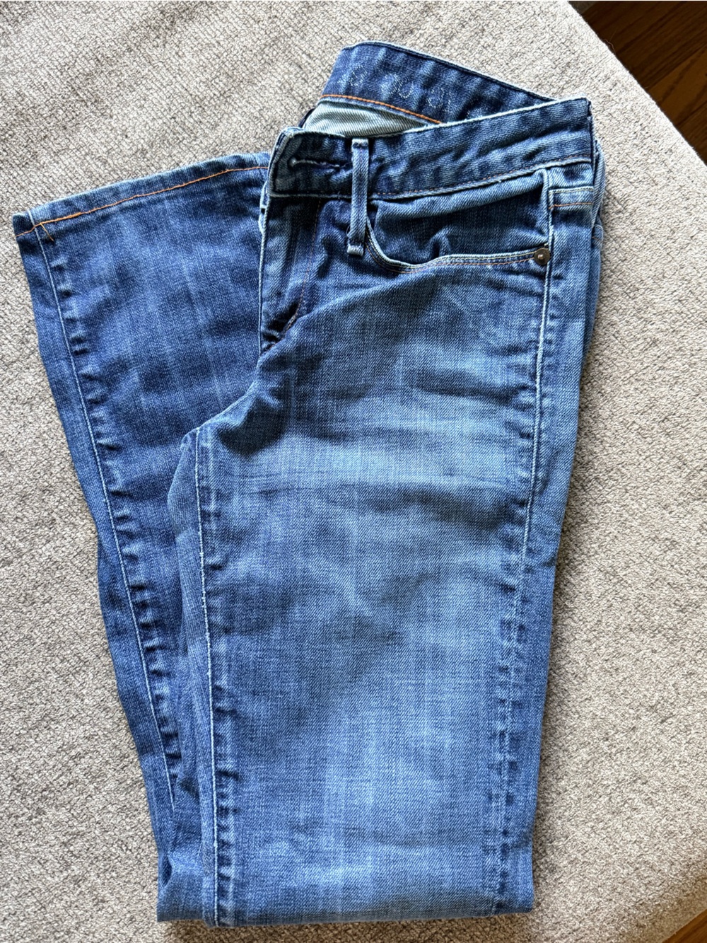 Classic Mid-Rise Straight-Leg Jeans in Medium Blue